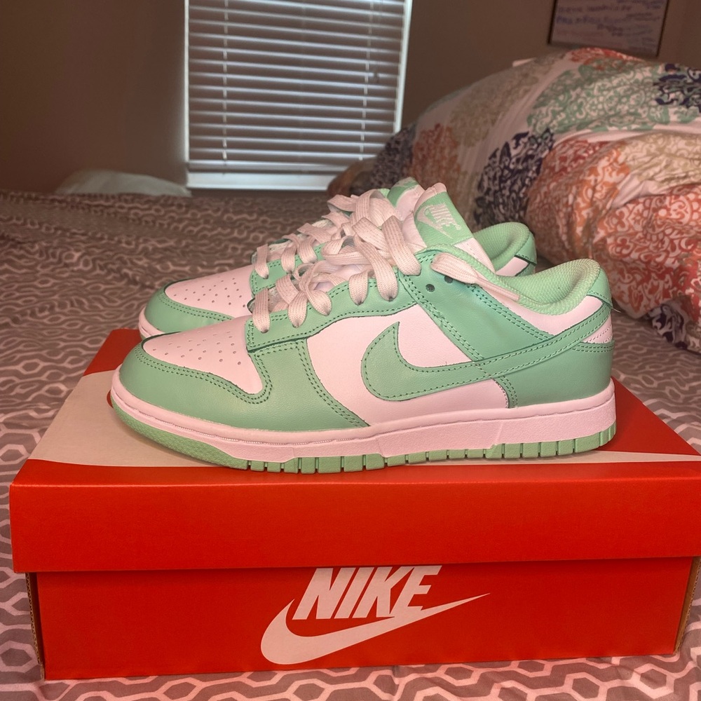 Green Glow Dunks size 7.5